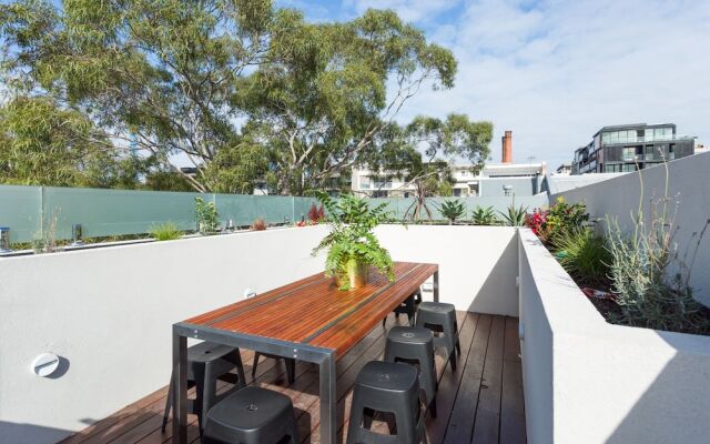 Lola Sophisticated 3 Level Stunner with Private Rooftop