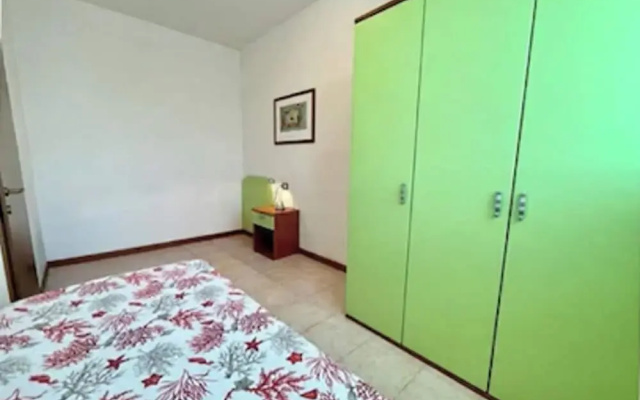 Bright Flat in a Residence With Common Pools