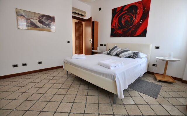 Gatto Romeo Apartments