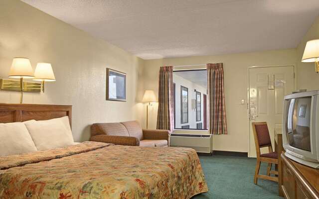 Days Inn by Wyndham Apple Valley Pigeon Forge/Sevierville