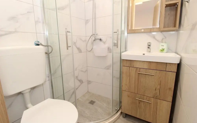 UGA - Perfect Location - SA6 Grgur
