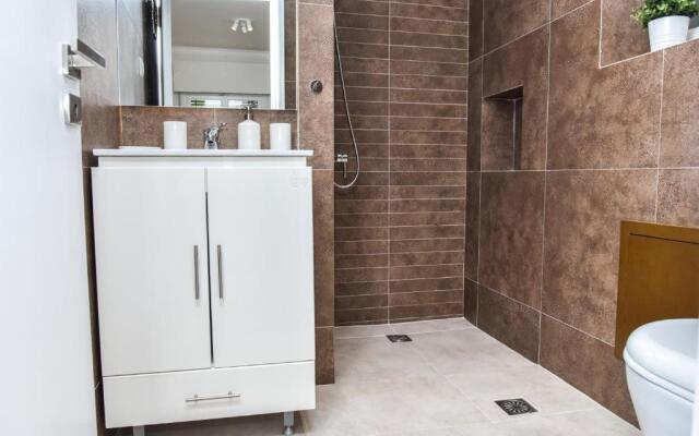 Modern  Apartment at Exarchia 1 bed 2 pers
