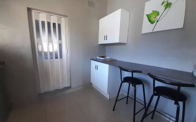 Gugu's Private and Cosy Guest Suite 3