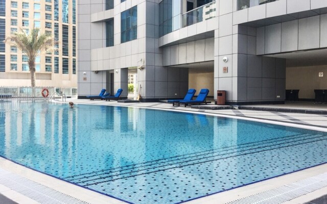 Modern + Light 2BR in Dubai Marina w/ Sea Views!