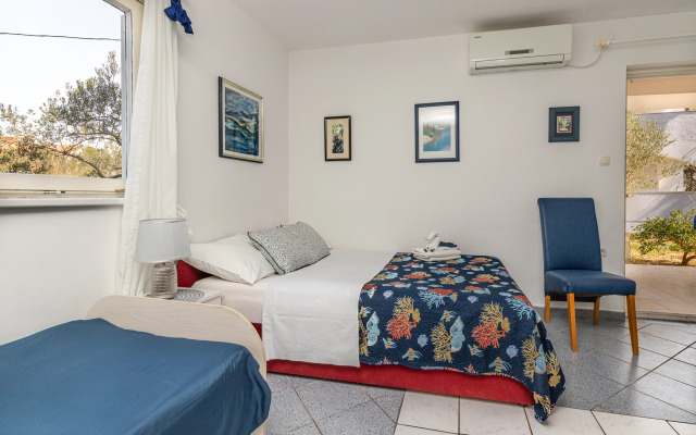 Beach Apartment Alenka Blue
