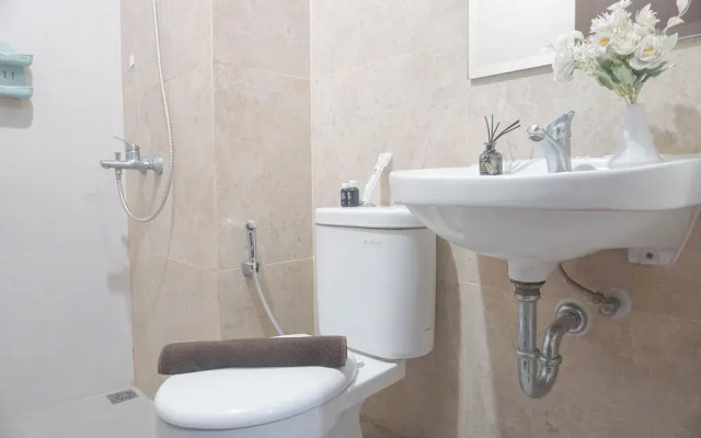Homey And Best Deal 2Br Transpark Cibubur Apartment