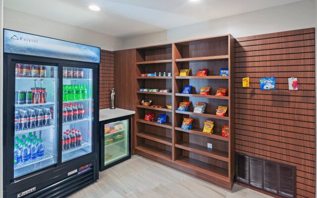 Holiday Inn Express and Suites Longview South I20 by IHG