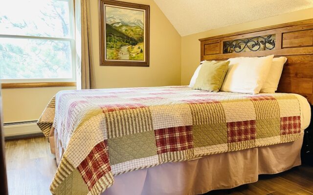 Grandma's Mountain Getaway - 3 Br Home