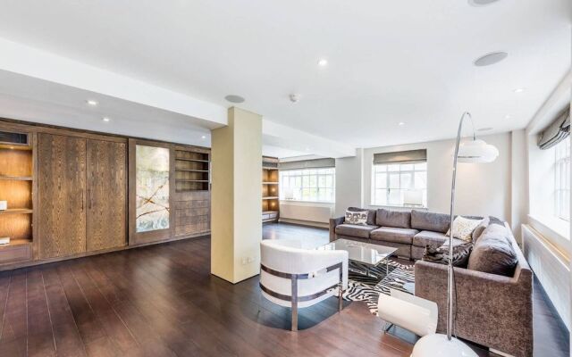 Hans Place Apartments