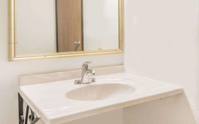 Knights Inn Ferguson