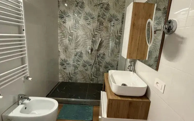 Pleasant Apartment Near Center
