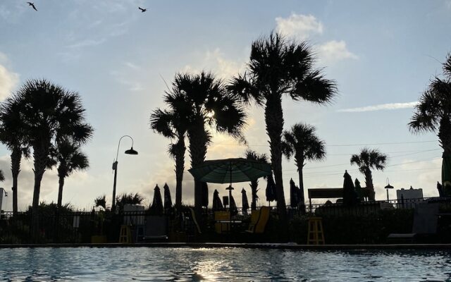 Seahorse Oceanfront Inn