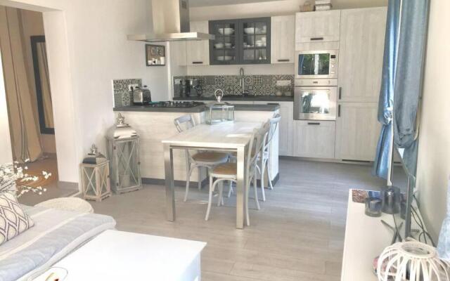 Cap d'Antibes 50m from the beach 3 bedrooms/Pool