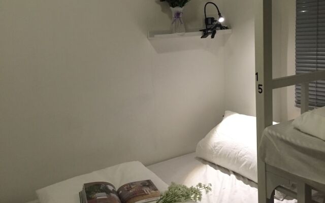 Apple Hotel (Sai Ying Pun)