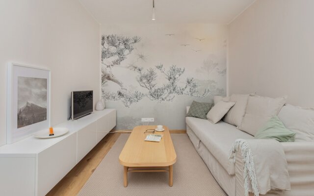 Bright Apartment Gdansk by Renters