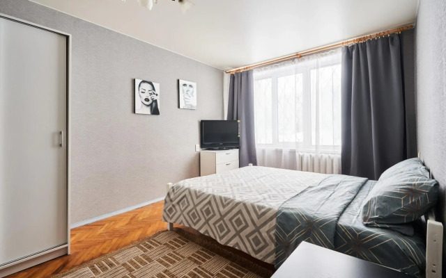 Apartments on Kakhovka street 14 building 1