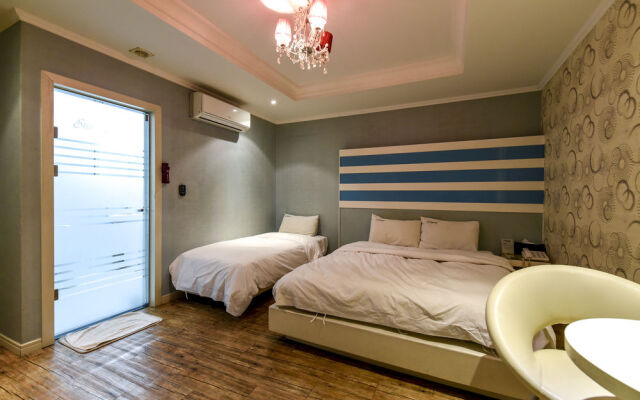 Sunflower Hotel