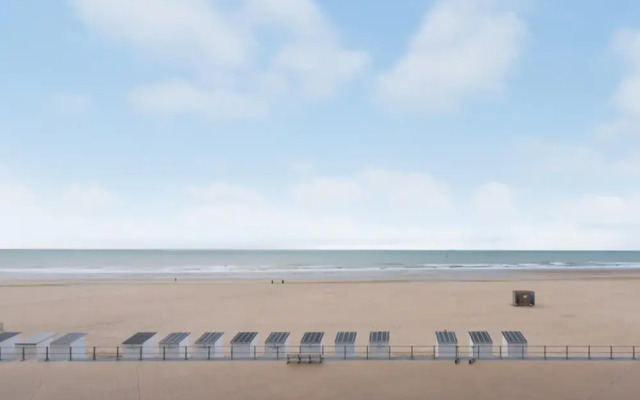 Apartment With Frontal sea View
