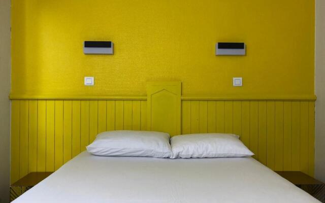Halt Hotel