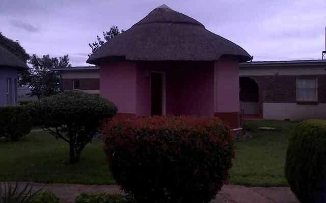 Molengoane Lodge