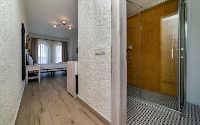 Cemal Alaçatı Hotel