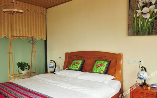 Haiqin Xinju Inn Shuanglang