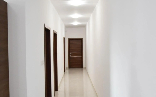 Lorenza Letting Maisonette