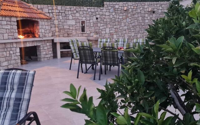 Luxury Apartment Ani