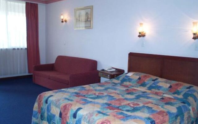 Littomore Hotel & Suites