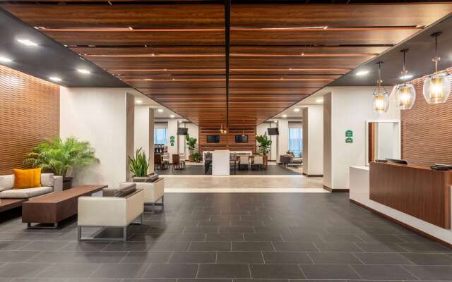 Wingate by Wyndham Angola