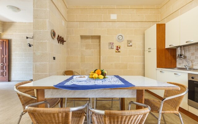 2775 Casa Biancomare by Barbarhouse