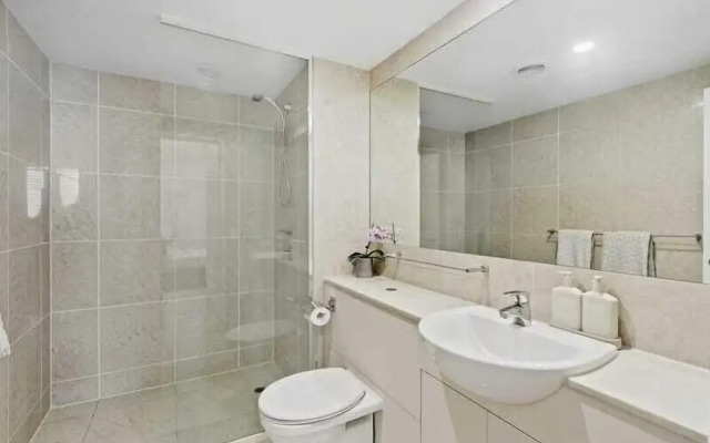 Swell Apartments - by Burleigh Letting