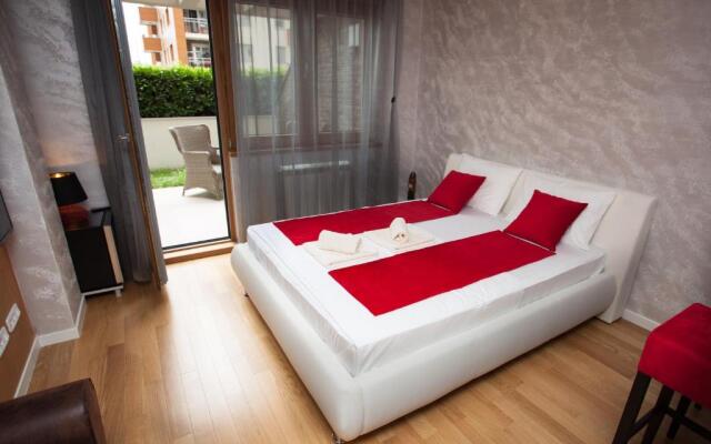 Gentleman Dog Apartment