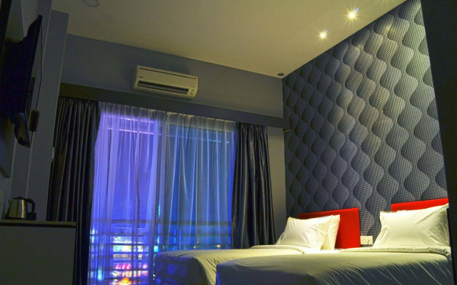 Cenang Plaza Beach Hotel