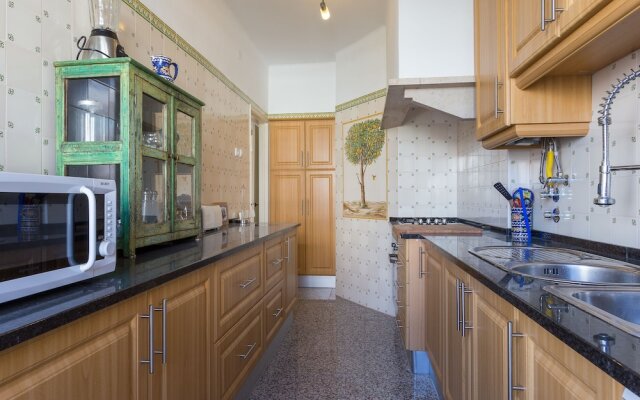 Carcavelos Beach Apt