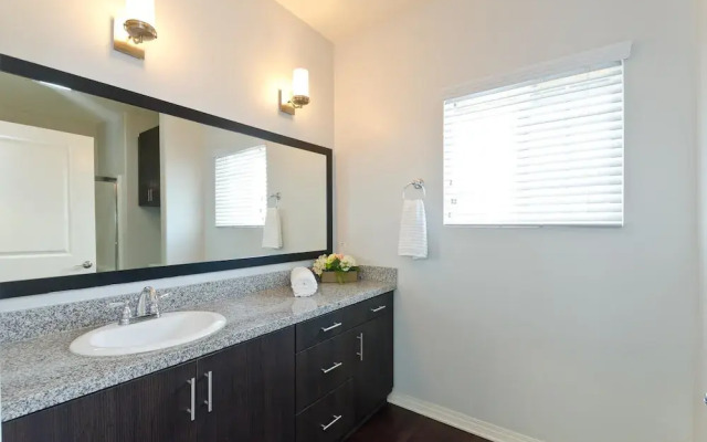 LA006 3 Bedroom Apartment By Senstay