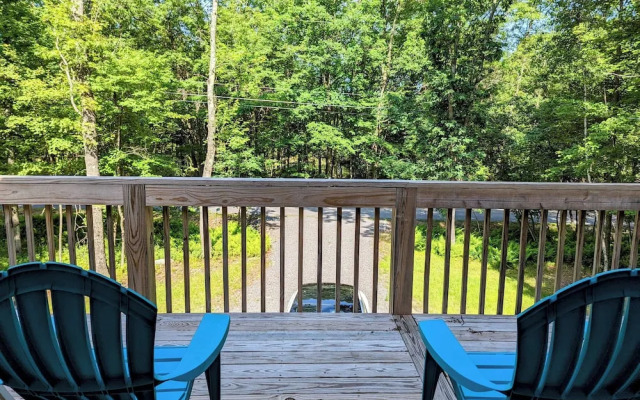 Woodland Chalet by Avantstay Deck + Lake Access