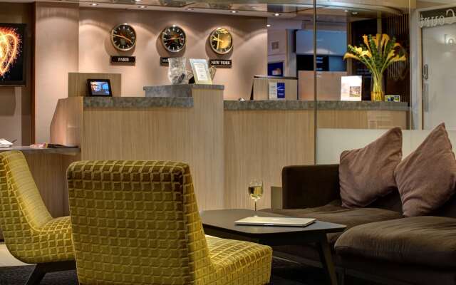Cresta Court Hotel
