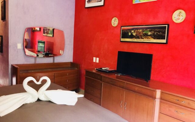 Room in B&B - Sunrise Double Room in Stunning Villa Playacar Ii