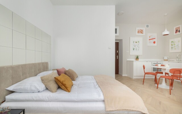 Comfy Apartment Opolska by Renters