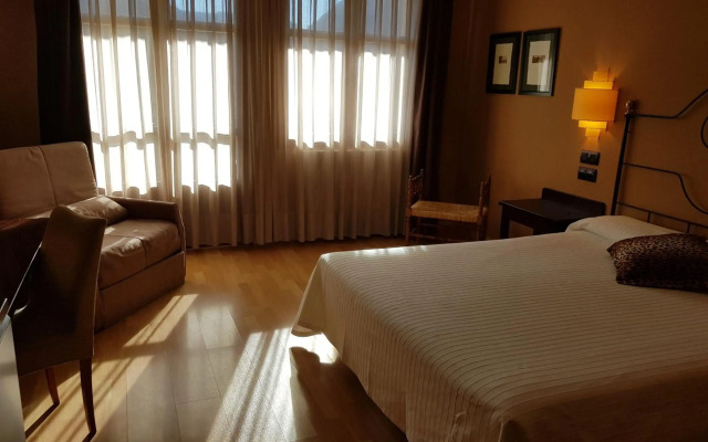 Hotel Cotiella
