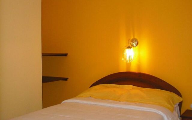 Hostal Canela y Miel