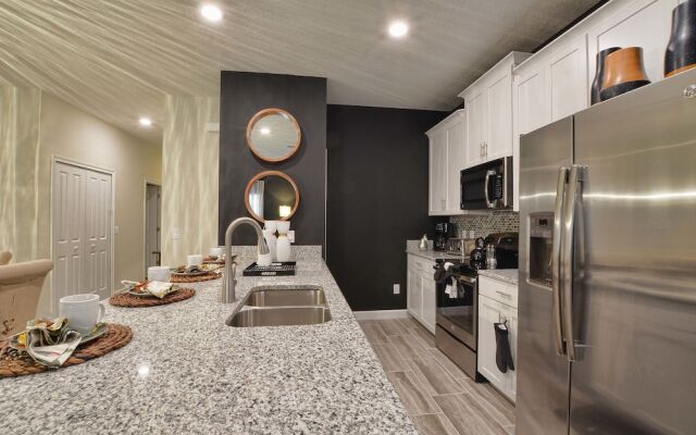 Storey Lake-4 Bedroom Townhome w/Spashpool-1613ST