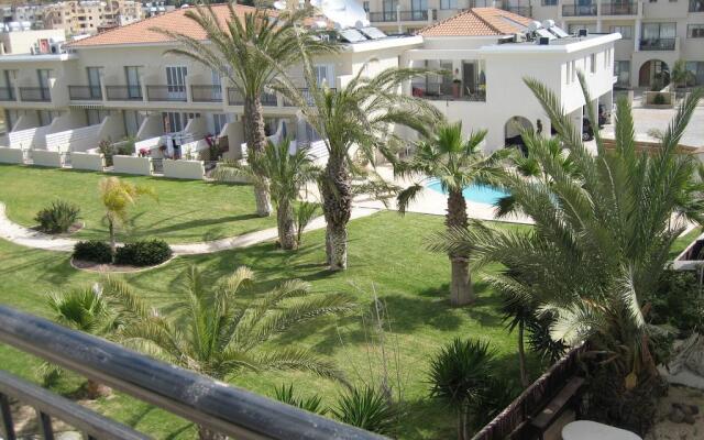 Royal Sea Crest