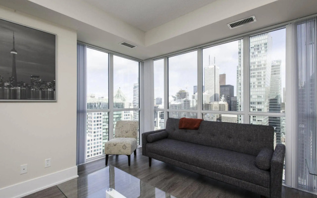 Velvet Stays – CN Tower and Convention Center