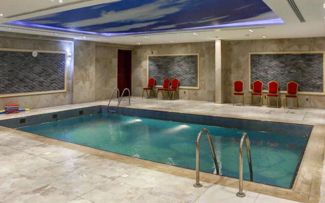 Capital O 581 Goldish Hotel