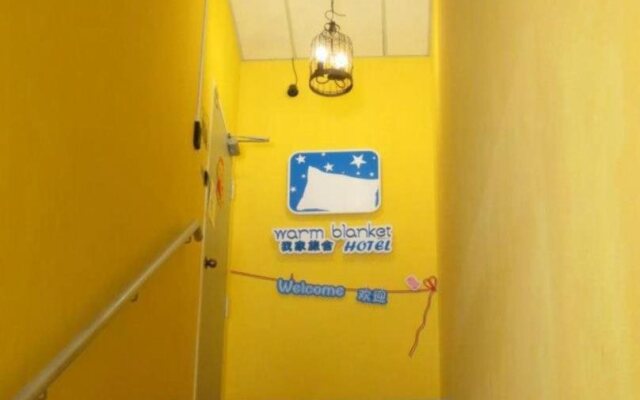 Warm Blanket Hotel - Hostel