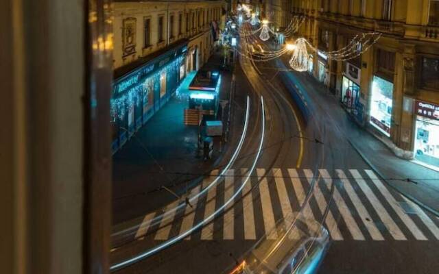 Dezman Luxury Center