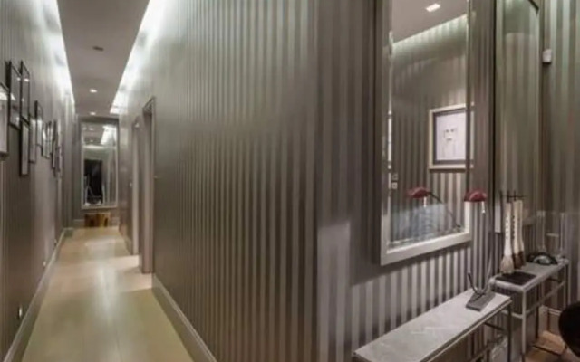 3-bdr Magnificent Harrods Knightsbridge Apartment