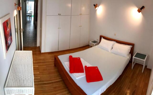100m from the beach cosy apartment